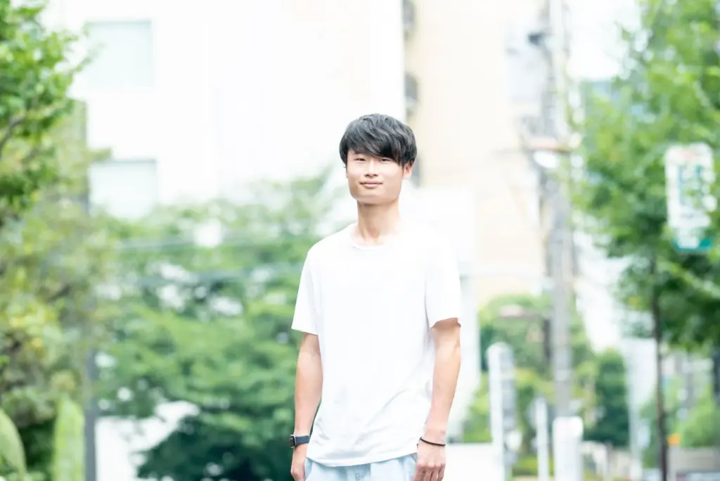 18 歳で正社員になったクリエイターが 2 年で急成長！5 年目の今では大手企業担当クリエイター!